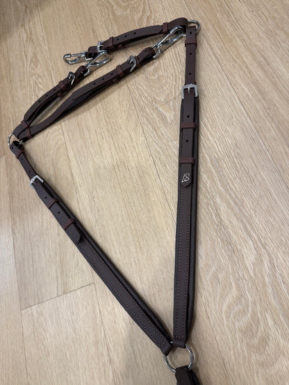 LS 3 Point English Breastplate with leather-look vinyl padding, handmade from BioThane®, adjustable and waterproof, shown in classic Brown