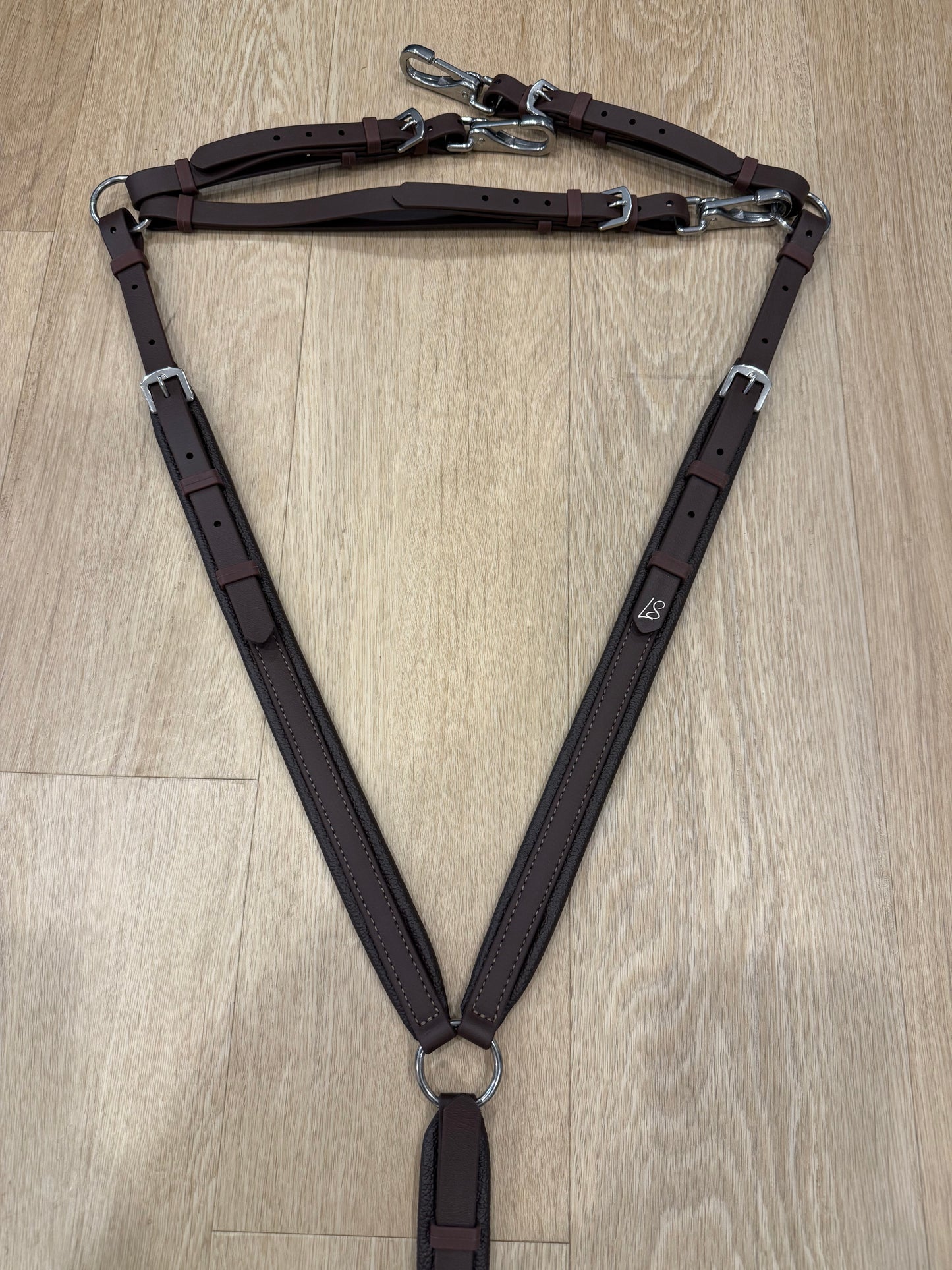 LS 3 Point English Breastplate with leather-look vinyl padding, handmade from BioThane®, adjustable and waterproof, shown in classic Brown