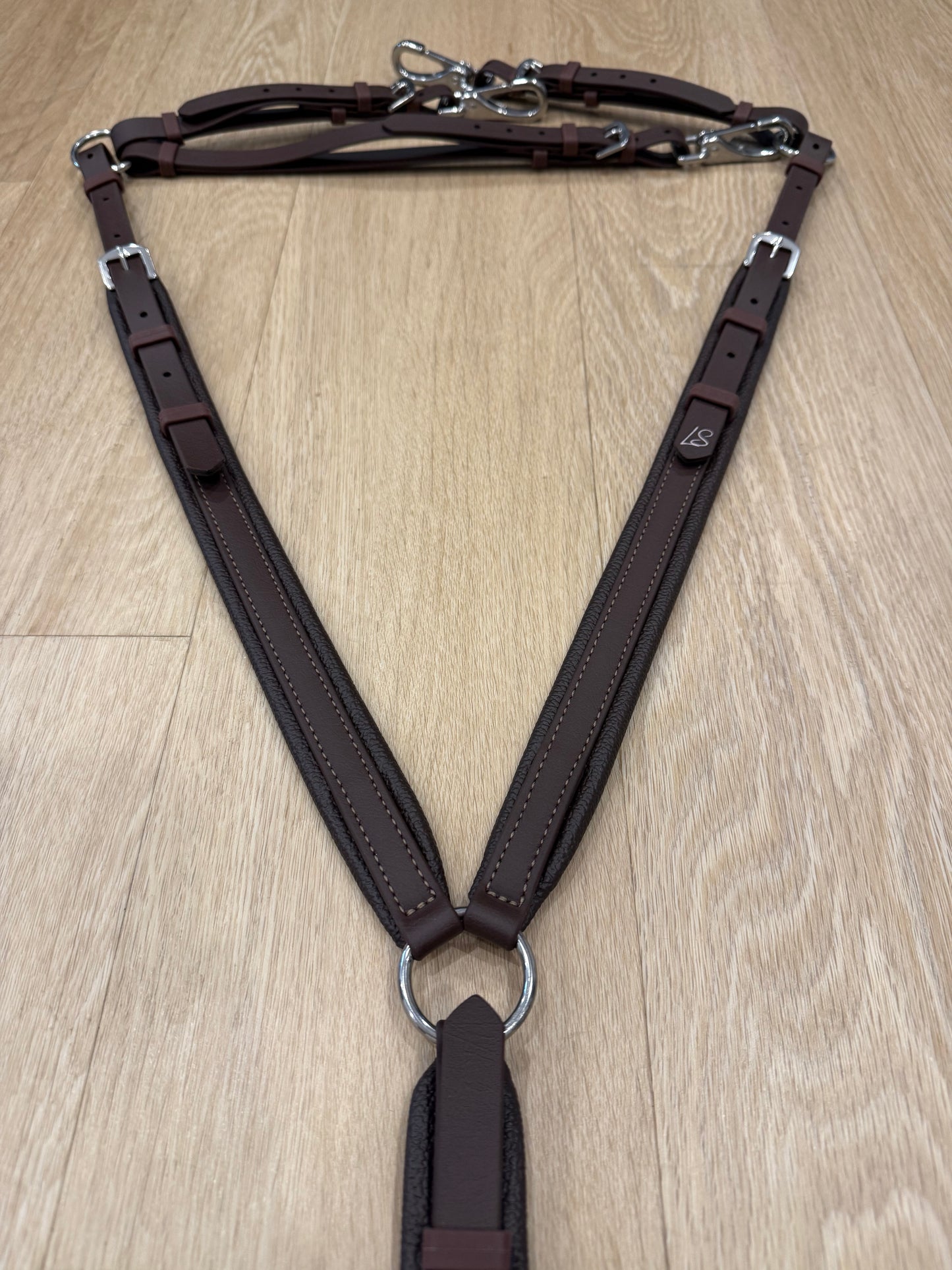 LS 3 Point English Breastplate with leather-look vinyl padding, handmade from BioThane®, adjustable and waterproof, shown in classic Brown