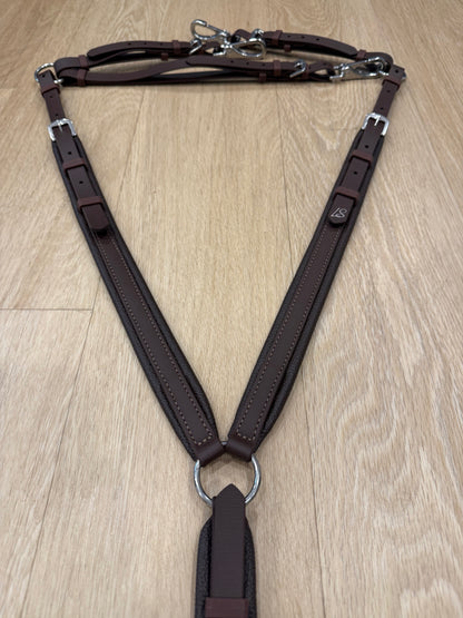 LS 3 Point English Breastplate with leather-look vinyl padding, handmade from BioThane®, adjustable and waterproof, shown in classic Brown