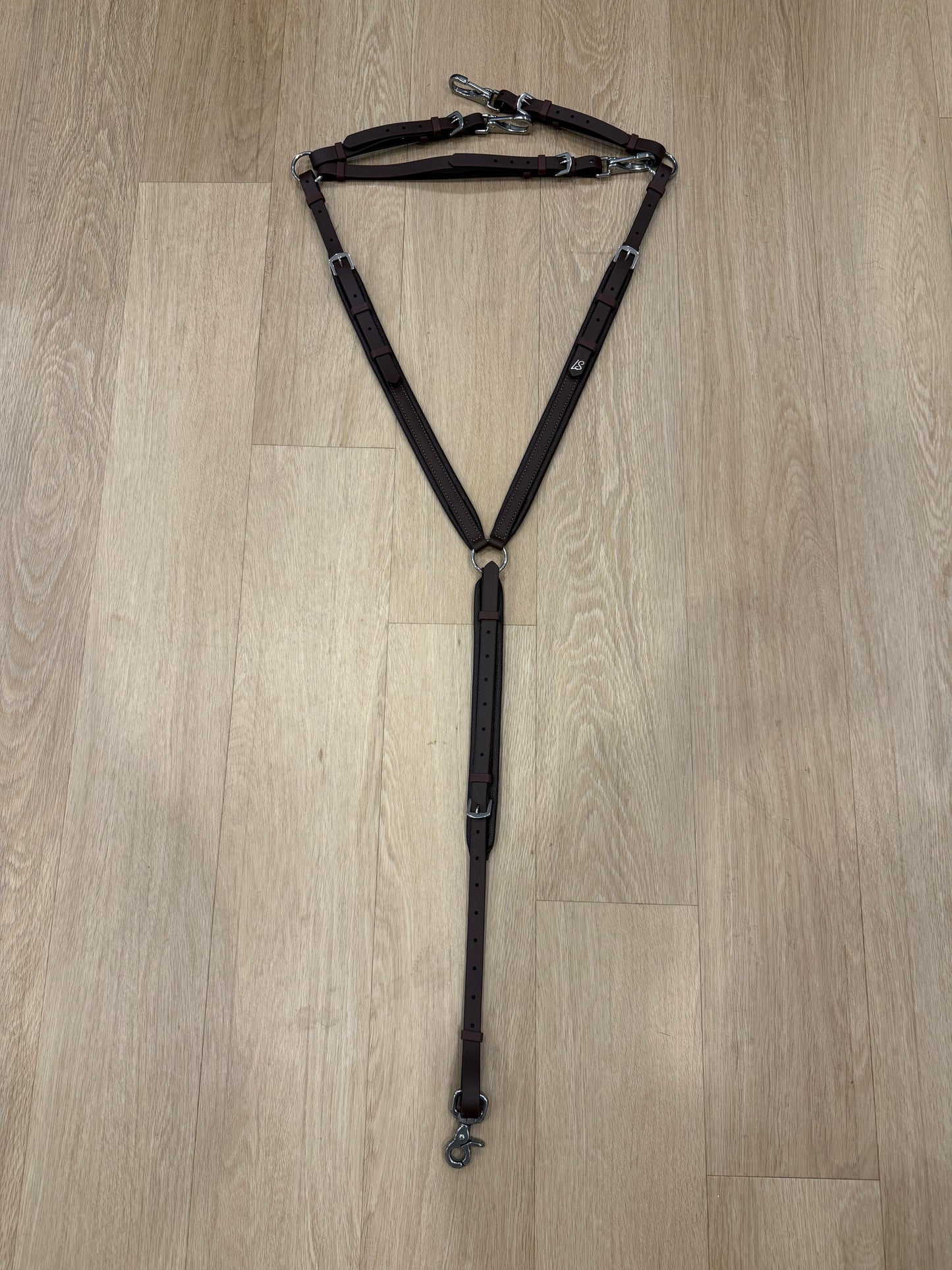 LS 3 Point English Breastplate with leather-look vinyl padding, handmade from BioThane®, adjustable and waterproof, shown in classic Brown