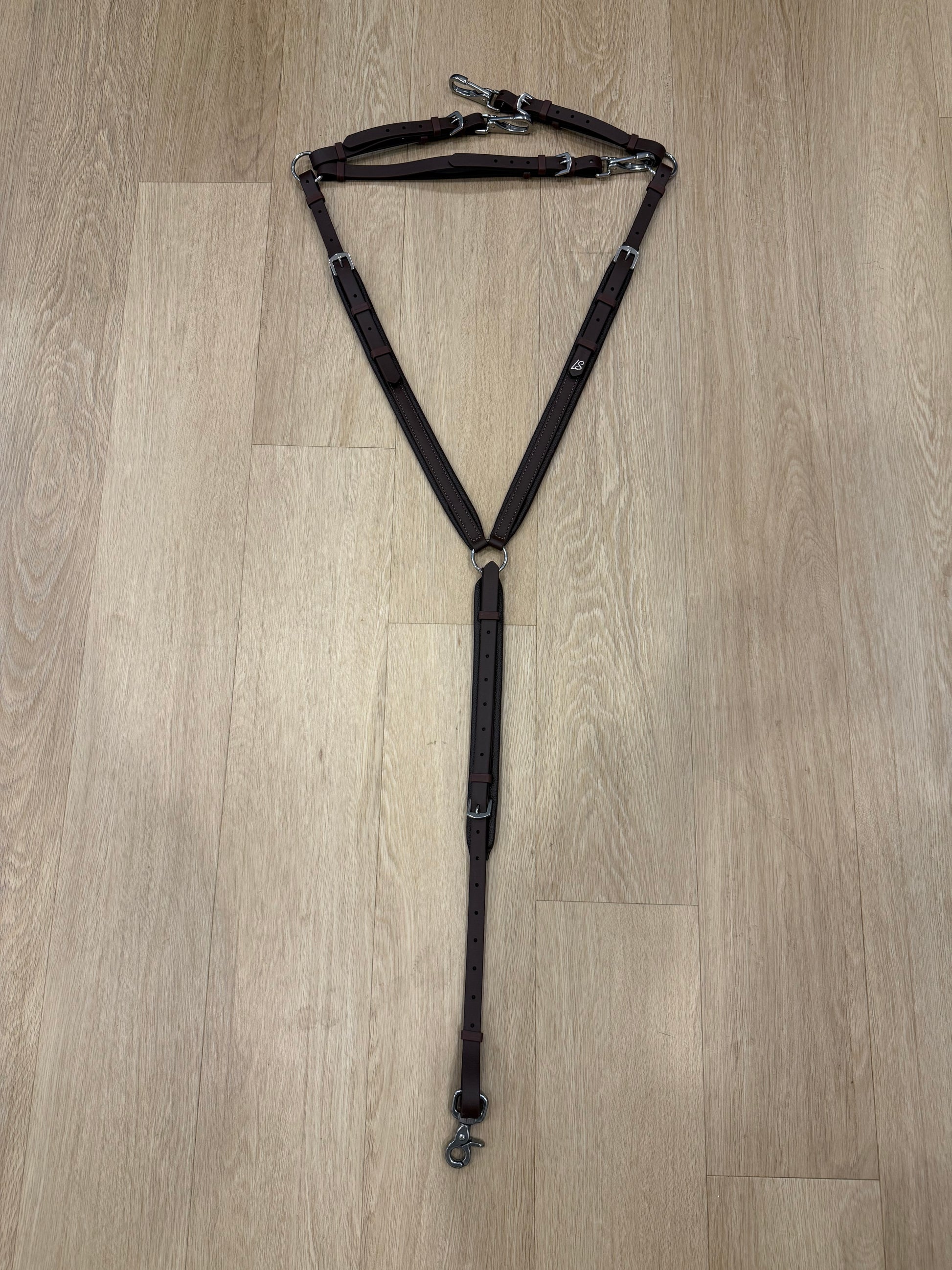 LS 3 Point English Breastplate with leather-look vinyl padding, handmade from BioThane®, adjustable and waterproof, shown in classic Brown